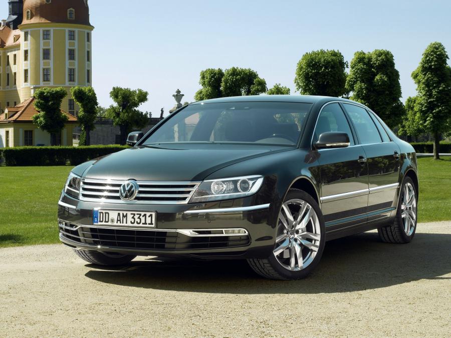  Volkswagen Phaeton V8 Long 2010 года  (фото 8 из 17)